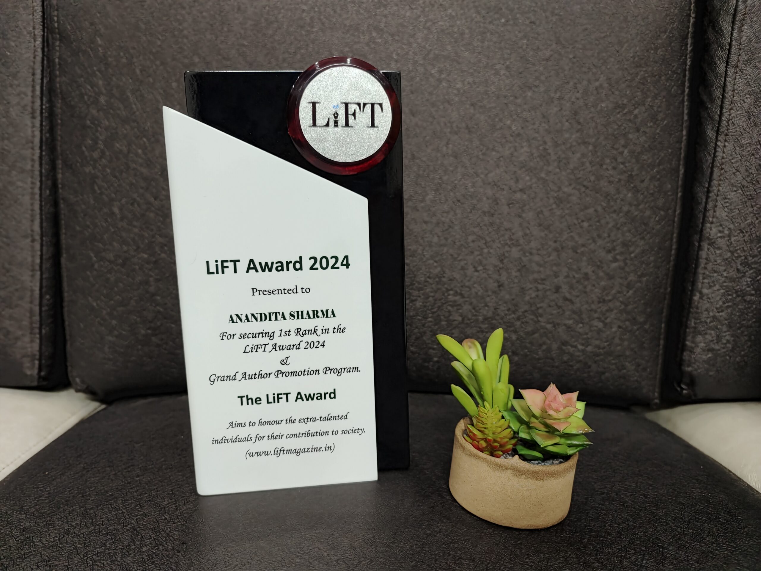 LiFT Award 2024 Trophy